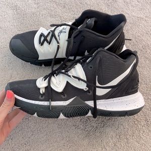 Nike Kyrie Irving Unisex basketball shoes